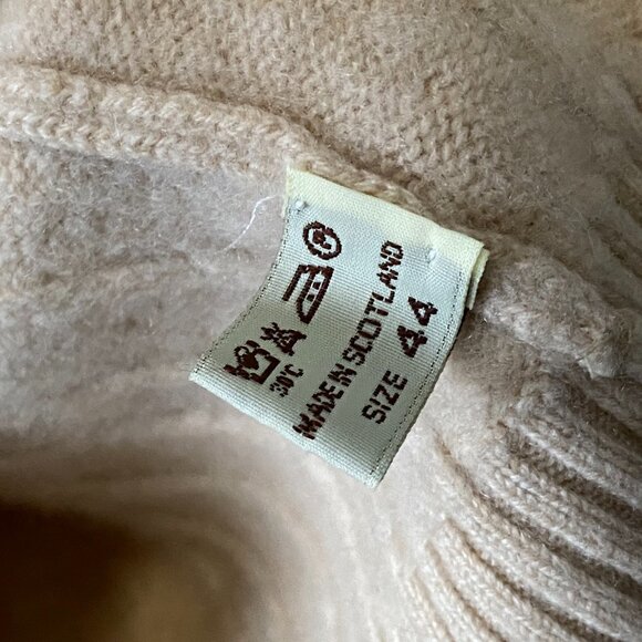 BERK Cashmere Lorne Cable "Linen" Colour 4-ply Sweater - Picture 12 of 12